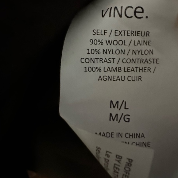 Vince Cape/Poncho - Picture 3 of 6